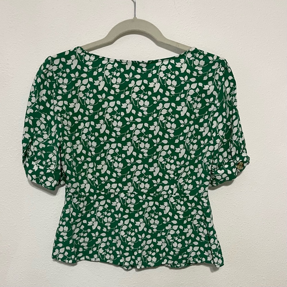 Abercrombie & Fitch Button Front Short Sleeve Flo… - image 3